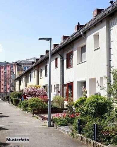 Reihenmittelhaus zum Kauf 170.000 € 3 Zimmer 62 m² 201 m² Grundstück Langenhorn Hamburg 22417