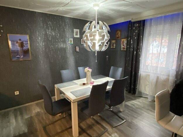 Einfamilienhaus zum Kauf 150.500 € 9 Zimmer 300 m² 900 m² Grundstück Motten 97786