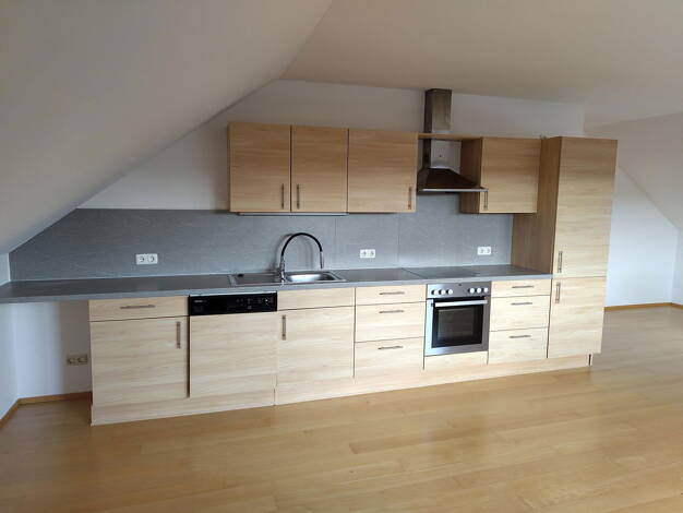 Wohnung zur Miete 1.000 € 3 Zimmer 86 m² Dachgeschoss, 1. Geschoss Klingenberg Klingenberg 63911