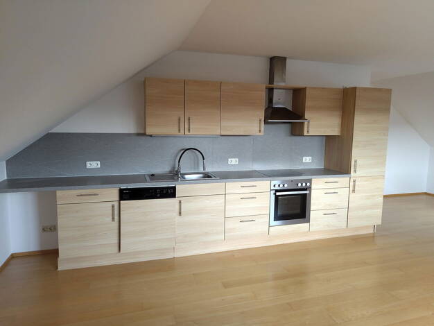 Wohnung zur Miete 1.000 € 3 Zimmer 86 m² Dachgeschoss, 1. Geschoss Klingenberg Klingenberg 63911