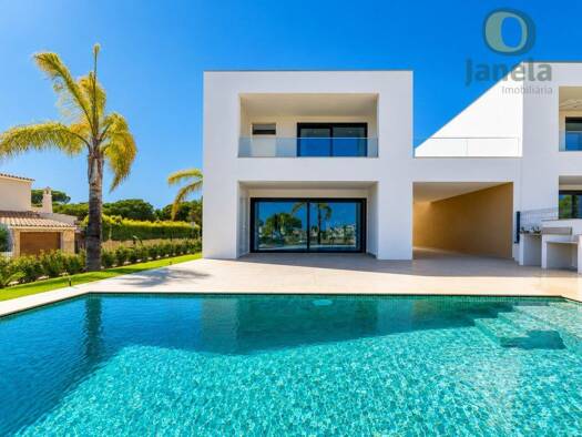 Haus zum Kauf 1.390.000 € 148 m² 401 m² Grundstück Quarteira 8125-507