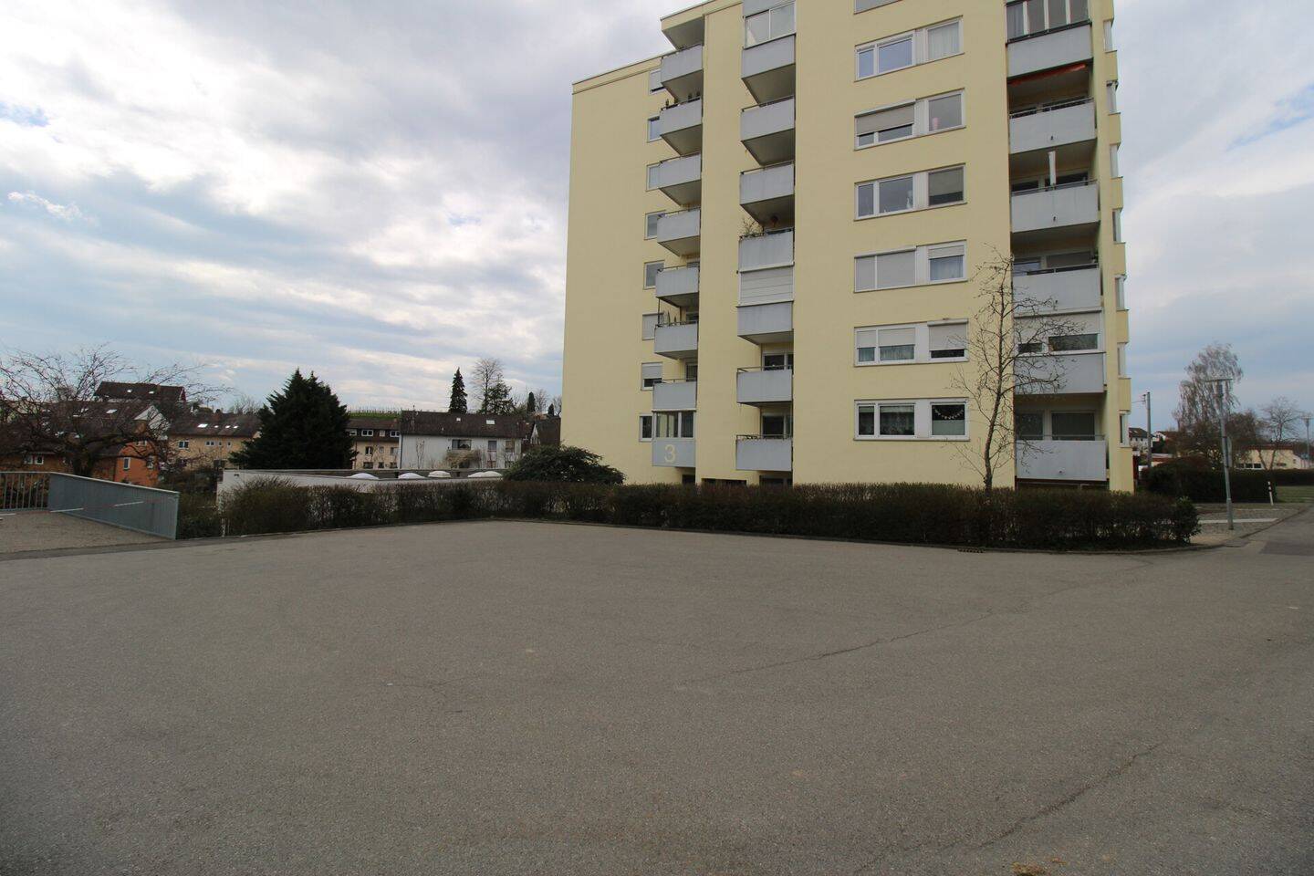 Immobilie in Hagnau am Bodensee - 2-Zimmer-Wohnung mit Balkon und seitlichem Seeblick in Meersburg - Bild 1
