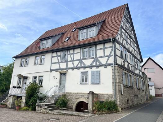 Mehrfamilienhaus zum Kauf 360.000 € 7 Zimmer 220 m² Grundstück Grünsfeld Grünsfeld 97947