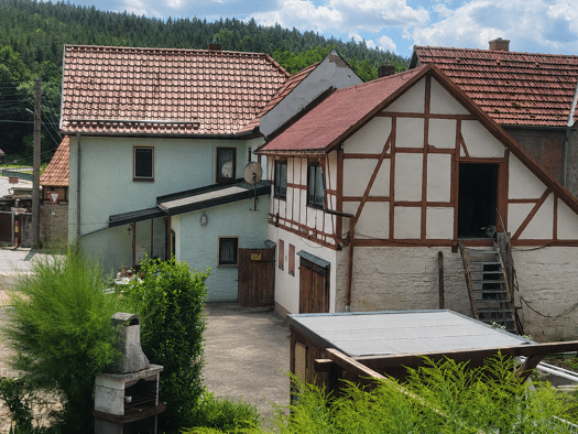 Bauernhaus zum Kauf 148.000 € 4 Zimmer 135 m² 1.438 m² Grundstück frei ab sofort Dorfstraße 33 Geisenhain 07646