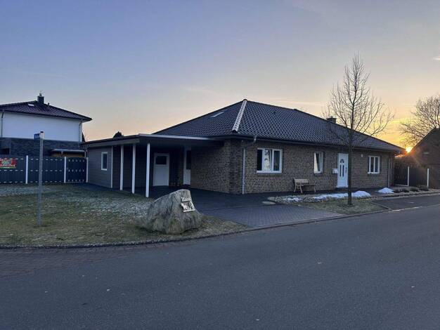 Einfamilienhaus zum Kauf provisionsfrei 569.000 € 5 Zimmer 165,9 m² 939 m² Grundstück Rotdornweg , 26 Spaden Schiffdorf 27619