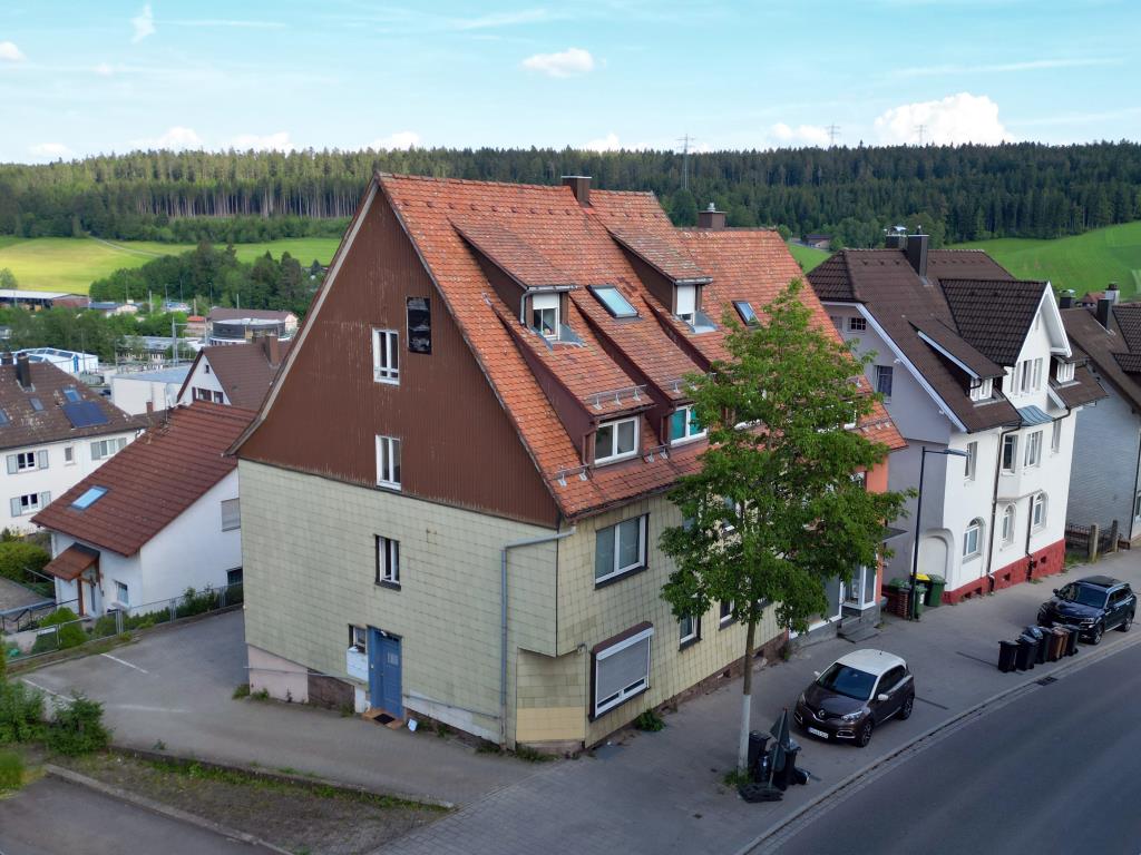 Haus zum Kauf als Kapitalanlage geeignet 448.000 € 22 Zimmer 395 m²<br/>Wohnfläche 467 m²<br/>Grundstück Stadtgebiet St. Georgen 78112