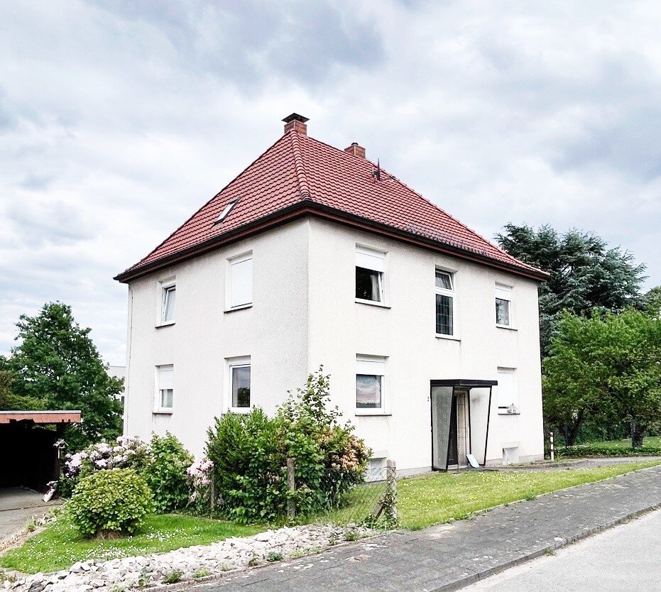 Mehrfamilienhaus zum Kauf 385.000 € 6 Zimmer 166 m²<br/>Wohnfläche 842 m²<br/>Grundstück Brake Lemgo / Brake 32657