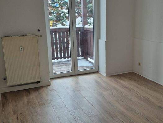 Wohnung zur Miete 490 € 3 Zimmer 75 m² 1. Geschoss frei ab sofort Ülleber Straße 34 Gotha 99867