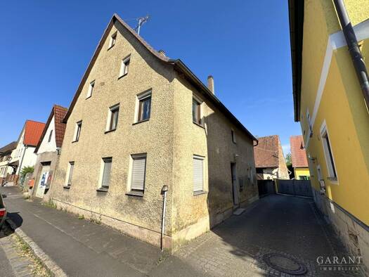 Mehrfamilienhaus zum Kauf 190.000 € 8 Zimmer 187 m² 1.009 m² Grundstück Uehlfeld 91486