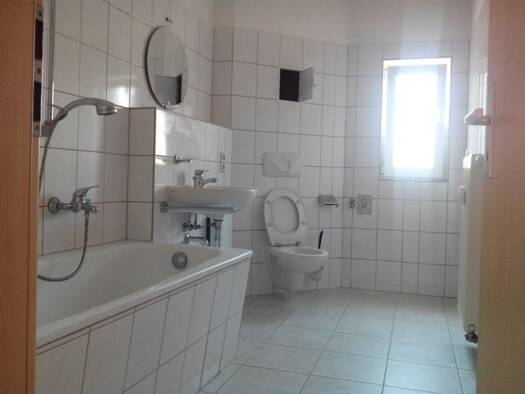 Wohnung zur Miete 407 € 3 Zimmer 64,6 m² 1. Geschoss frei ab sofort Sommerlindenstrasse 8 Engelsdorf Leipzig 04319