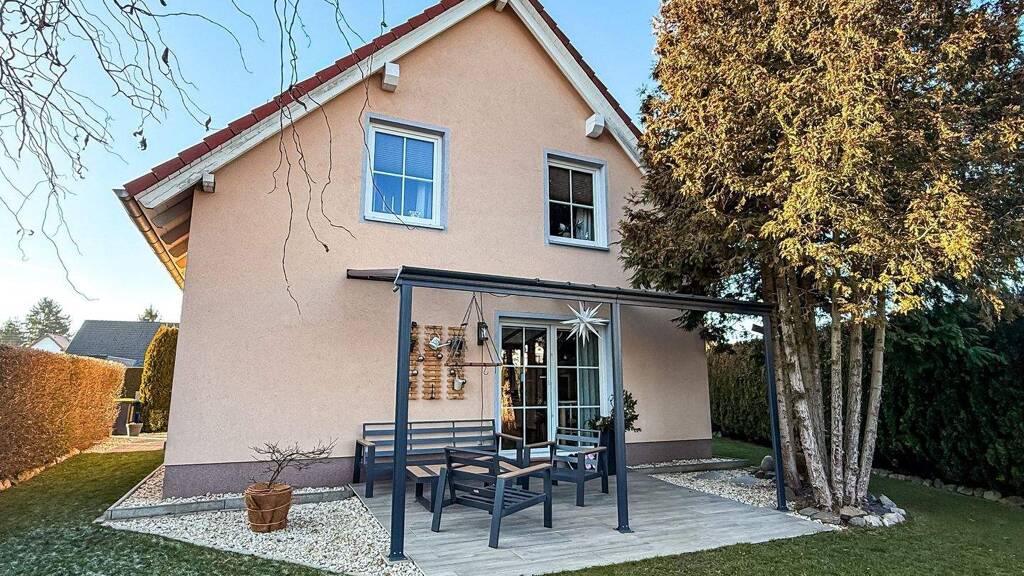 Einfamilienhaus zum Kauf 300.000 € 3 Zimmer 111 m² 565 m² Grundstück Schönfels Lichtentanne 08115