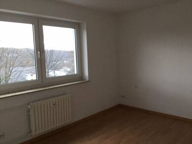 Wohnung zur Miete 589 € 3 Zimmer 67 m² 2. Geschoss frei ab 25.07.2025 Stormstraße 26 Geisweid Siegen 57078