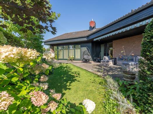 Einfamilienhaus zum Kauf 485.000 € 5,5 Zimmer 145 m² 947 m² Grundstück frei ab sofort Eutin 23701