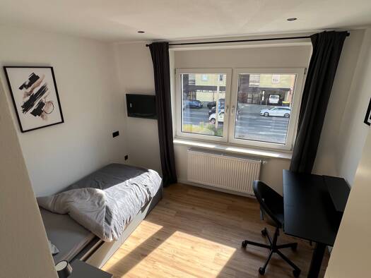 WG-Zimmer zur Miete 450 € 13 m² Geschoss 1/4 frei ab sofort Rennweg Weiterer Innenstadtgürtel West / Nord / Ost 90489
