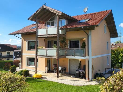 Wohnung zur Miete 1.250 € 3 Zimmer 102 m² Geschoss 2/3 frei ab 01.01.2026 Haidstraße 4 Wolkersdorf Traunstein 83278