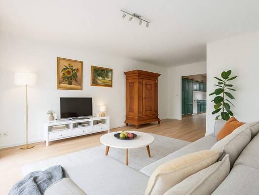 Reihenmittelhaus zum Kauf 770.000 € 5 Zimmer 151,4 m² 154 m² Grundstück Sachsenhausen Frankfurt am Main 60598