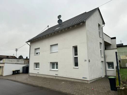 Wohnung zur Miete 650 € 3 Zimmer 80 m² 2. Geschoss frei ab sofort Lindenstr. Schmelz 66839
