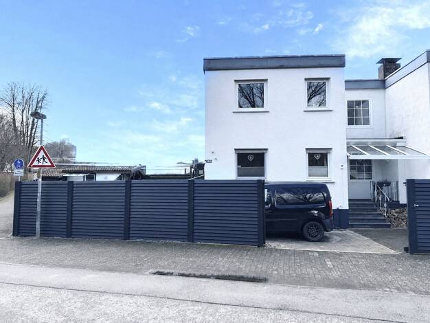 Reihenendhaus zum Kauf provisionsfrei 289.000 € 4 Zimmer 130 m² 459 m² Grundstück Höxter Höxter 37671