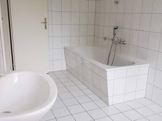Wohnung zur Miete 310 € 2 Zimmer 56 m² 1. Geschoss frei ab sofort Thum 09419