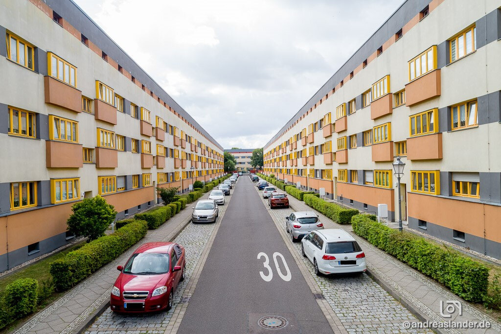 Wohnung zur Miete 345 € 2 Zimmer 46 m²<br/>Wohnfläche EG<br/>Geschoss 15.01.2025<br/>Verfügbarkeit Raguhner Straße 19 Dessauer Straße Magdeburg 39114