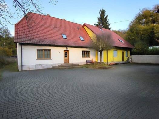 Einfamilienhaus zum Kauf als Kapitalanlage geeignet 369.000 € 8 Zimmer 250 m² 3.200 m² Grundstück Theinheim Rauhenebrach 96181