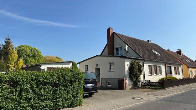 Einfamilienhaus zum Kauf 280.000 € 6 Zimmer 151 m² 3.036 m² Grundstück frei ab 01.09.2025 Nepziner Straße 8 Züssow Züssow 17495