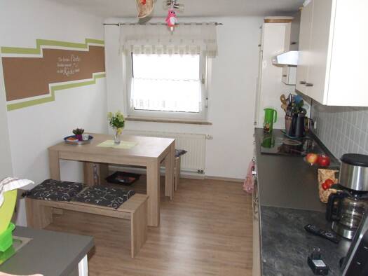 Wohnung zur Miete 280 € 2 Zimmer 50 m² 2. Geschoss Alte Weissenfelder Str. 10a Großkorbetha Weißenfels 06688