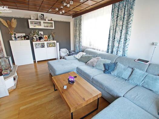 Haus zum Kauf 275.000 € 6,5 Zimmer 187 m² 2.145 m² Grundstück Kleinpetersdorf 7503