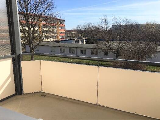 Wohnung zur Miete 220 € 1 Zimmer 36 m² 1. Geschoss frei ab 01.10.2025 Hermann-Duncker-Straße 1 Oschersleben 39387