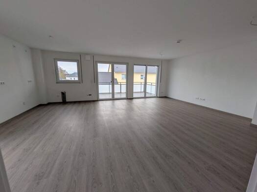 Wohnung zur Miete 1.050 € 3 Zimmer 90 m² frei ab sofort Bad Windsheim 91438