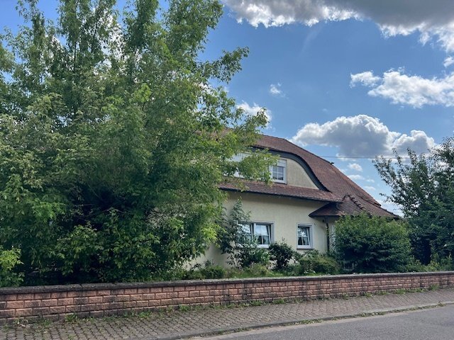 Villa zum Kauf 739.000 € 8 Zimmer 320 m²<br/>Wohnfläche 1.027 m²<br/>Grundstück Saarwellingen Saarwellingen 66793