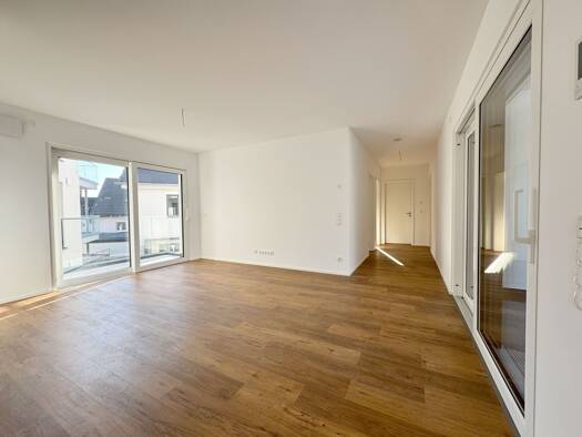Wohnung zur Miete 1.349 € 4 Zimmer 111 m² 1. Geschoss frei ab 01.04.2026 Velhornstraße 8 Amberg 92224