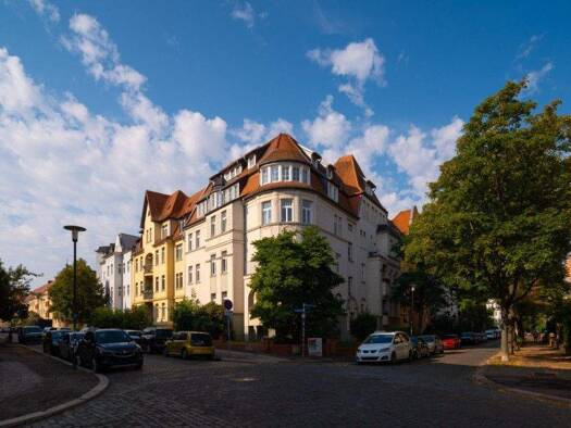 Wohnung zur Miete 993 € 5 Zimmer 110,3 m² 3. Geschoss frei ab 01.03.2026 Rudolf-Haym-Straße 15 Innenstadt Halle 06110