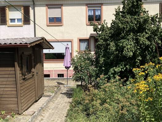 Reihenmittelhaus zum Kauf 275.000 € 7 Zimmer 120 m² 268 m² Grundstück frei ab sofort Roderstraße 17 Villingen Villingen-Schwenningen 78050