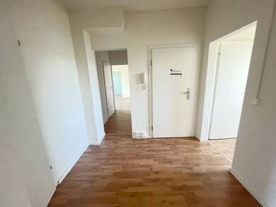 Wohnung zur Miete 680 € 6 Zimmer 112 m² 4. Geschoss Poststraße 23 Reinsdorf Reinsdorf 08141