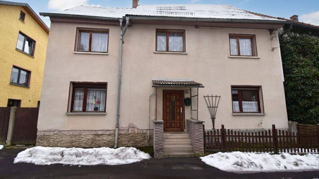 Einfamilienhaus zum Kauf 39.000 € 9 Zimmer 161,8 m² 196 m² Grundstück frei ab sofort Benshausen 98554