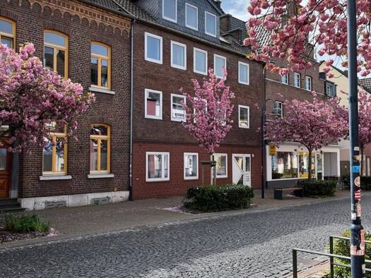 Wohnung zur Miete 950 € 2,5 Zimmer 70 m² Osterath Meerbusch 40670