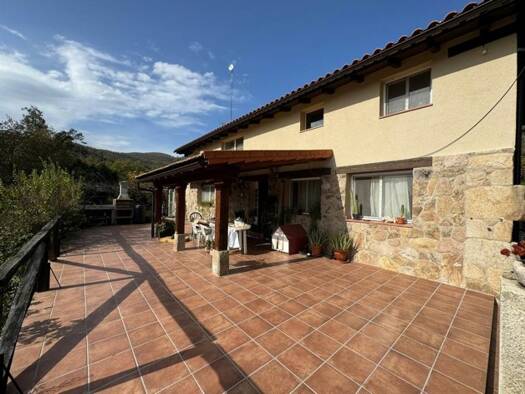 Einfamilienhaus zum Kauf 450.000 € 10 Zimmer 160 m² 18.000 m² Grundstück Villanueva de la Vera 10470