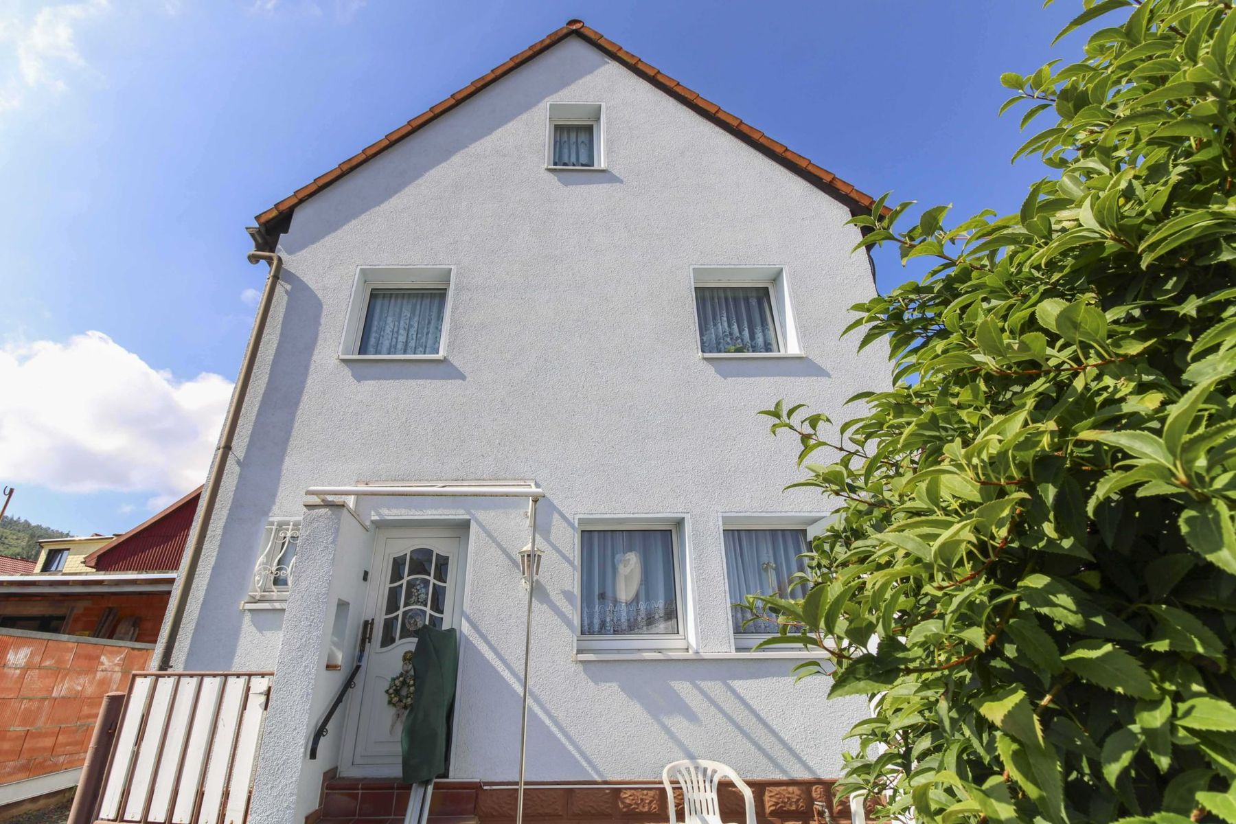 Einfamilienhaus zum Kauf 130.000 € 6 Zimmer 92,8 m²<br/>Wohnfläche 127,2 m²<br/>Grundstück Bad Tabarz 99891