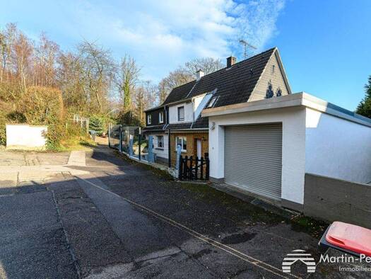 Haus zum Kauf 220.000 € 9 Zimmer 197 m² 1.247 m² Grundstück frei ab sofort Eilpe Hagen 58091