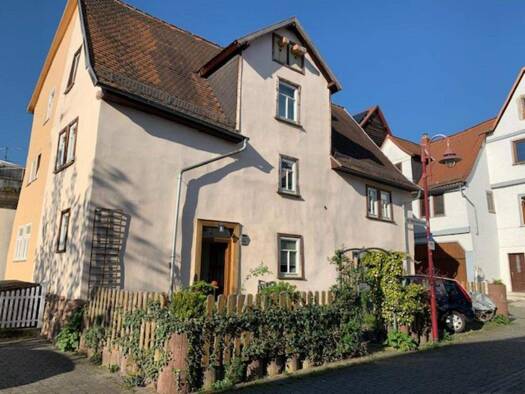 Doppelhaushälfte zum Kauf 229.000 € 5,5 Zimmer 111 m² 101 m² Grundstück Butzbach 35510