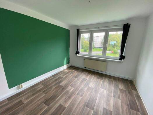 Wohnung zur Miete 268 € 3 Zimmer 59,2 m² 4. Geschoss Karl-Marx-Straße 28 Suhl 98527