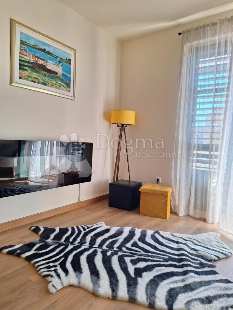 Wohnung zum Kauf 420.000 € 3 Zimmer 80 m²<br/>Wohnfläche 1.<br/>Geschoss Rovinj center 52210