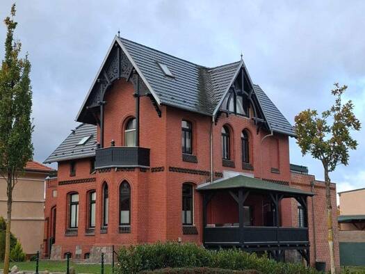 Wohnung zur Miete 403 € 2 Zimmer 62 m² Teterow 17166