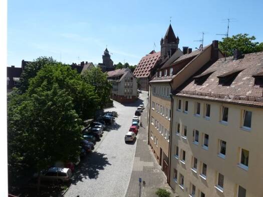 Wohnung zur Miete 900 € 4 Zimmer 72 m² Geschoss 4/5 frei ab sofort Paniersplatz Sebald Nürnberg 90403