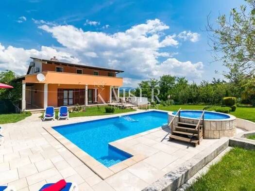 Haus zum Kauf 570.000 € 6 Zimmer 208 m² Motovun Motovun