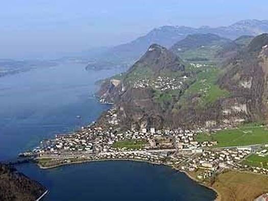 Villa zum Kauf 7 Zimmer 240 m² 1.000 m² Grundstück frei ab sofort Starnberger See 82319