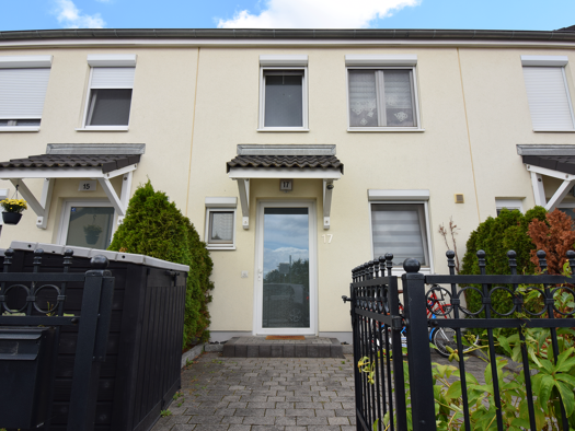 Reihenmittelhaus zur Miete 2.500 € 5 Zimmer 140,1 m² 163,7 m² Grundstück frei ab sofort Ruppiner-See-Straße 17 Haselhorst Berlin 13599