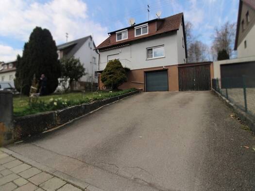 Einfamilienhaus zum Kauf 249.000 € 6 Zimmer 125 m² 590 m² Grundstück Winterlingen Winterlingen 72474