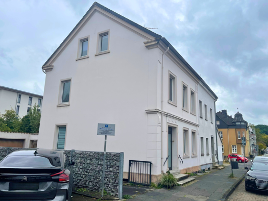 Doppelhaushälfte zum Kauf 249.000 € 7 Zimmer 122 m² 448 m² Grundstück Mitte Menden (Sauerland) 58706